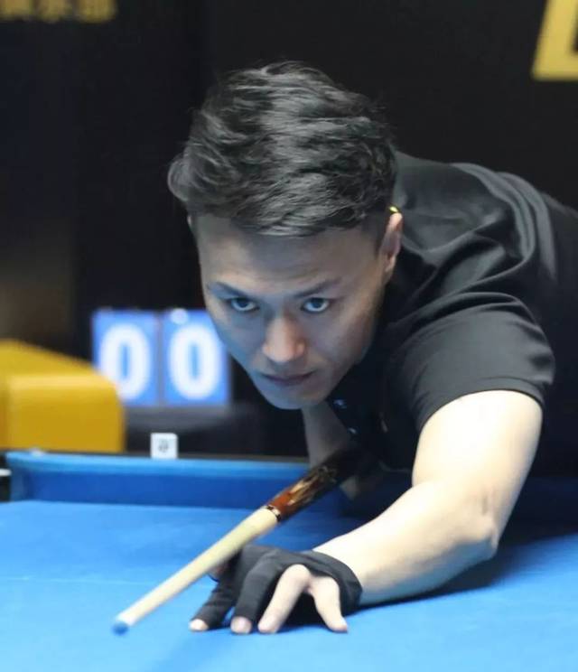 蜕变为一个 蜕变为一个