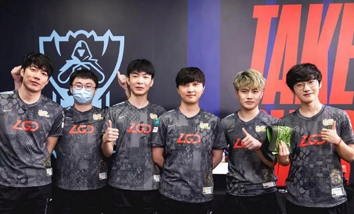 球迷带来了 球迷带来了